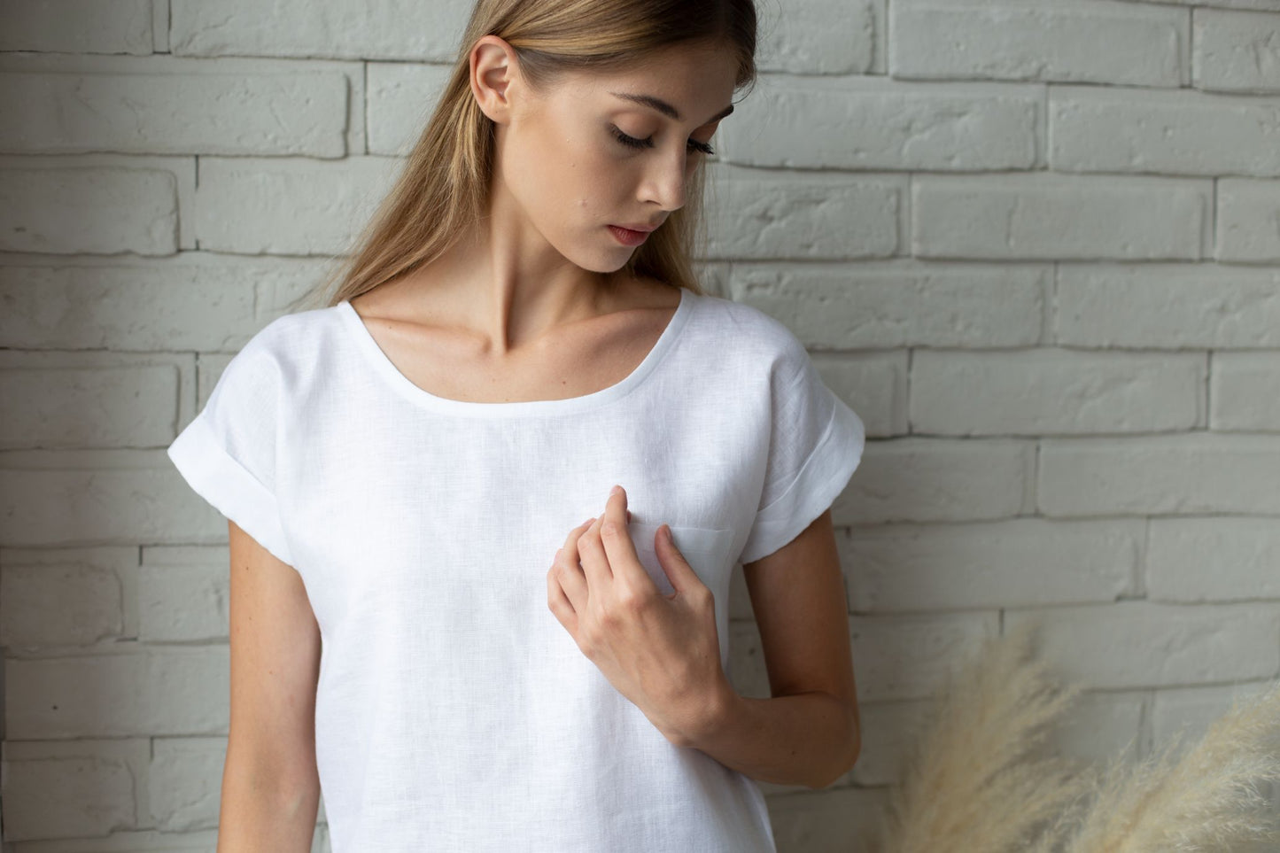 0210 - white t-shirt