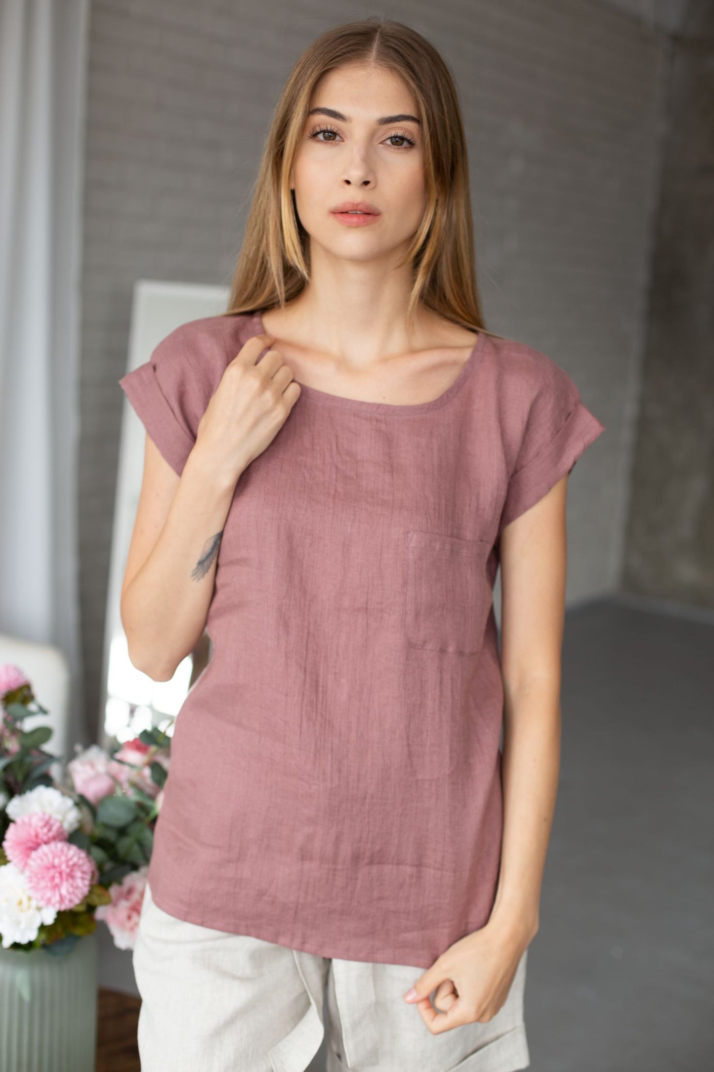 0352 - dark pink t-shirt