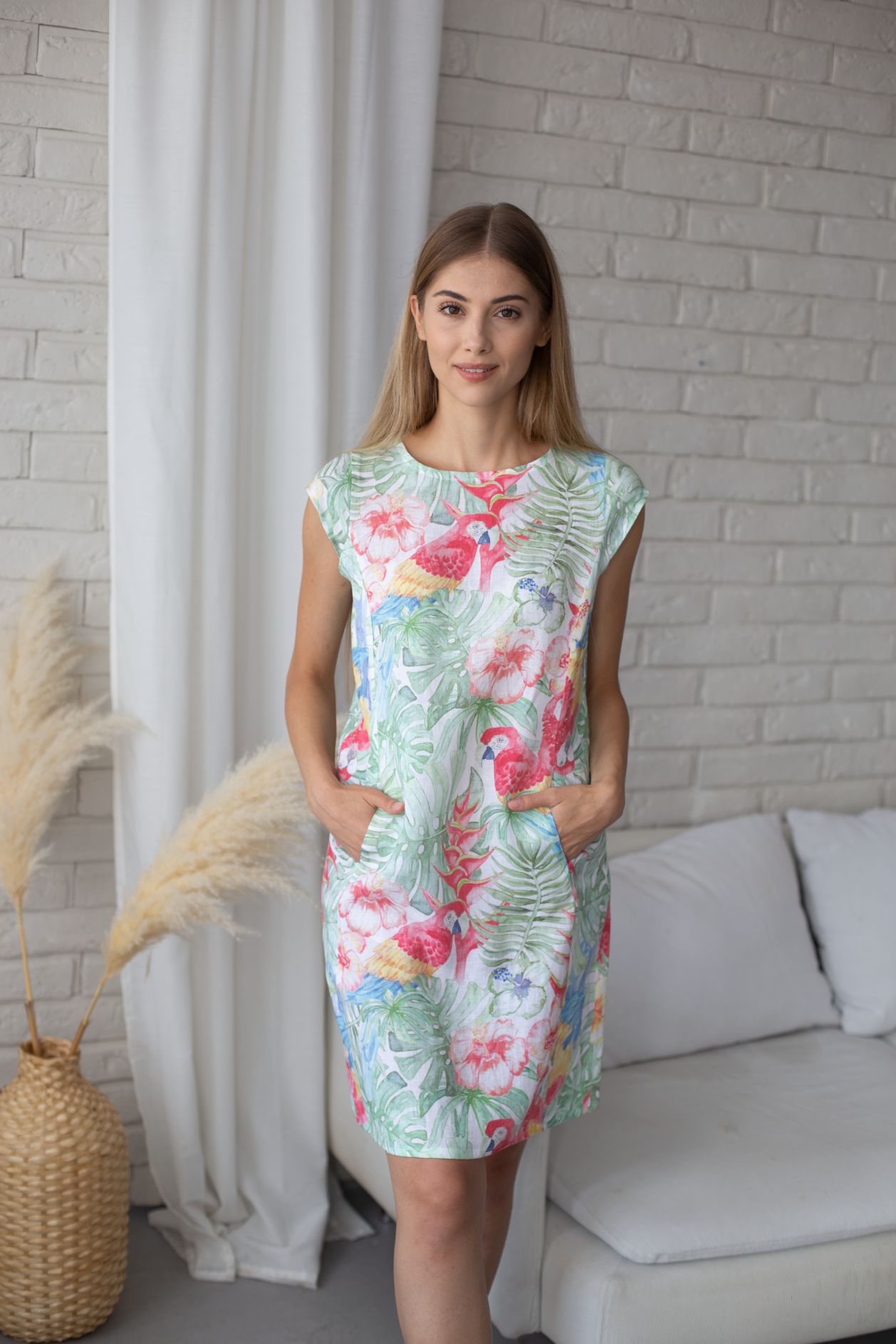 0652 – parrot print dress