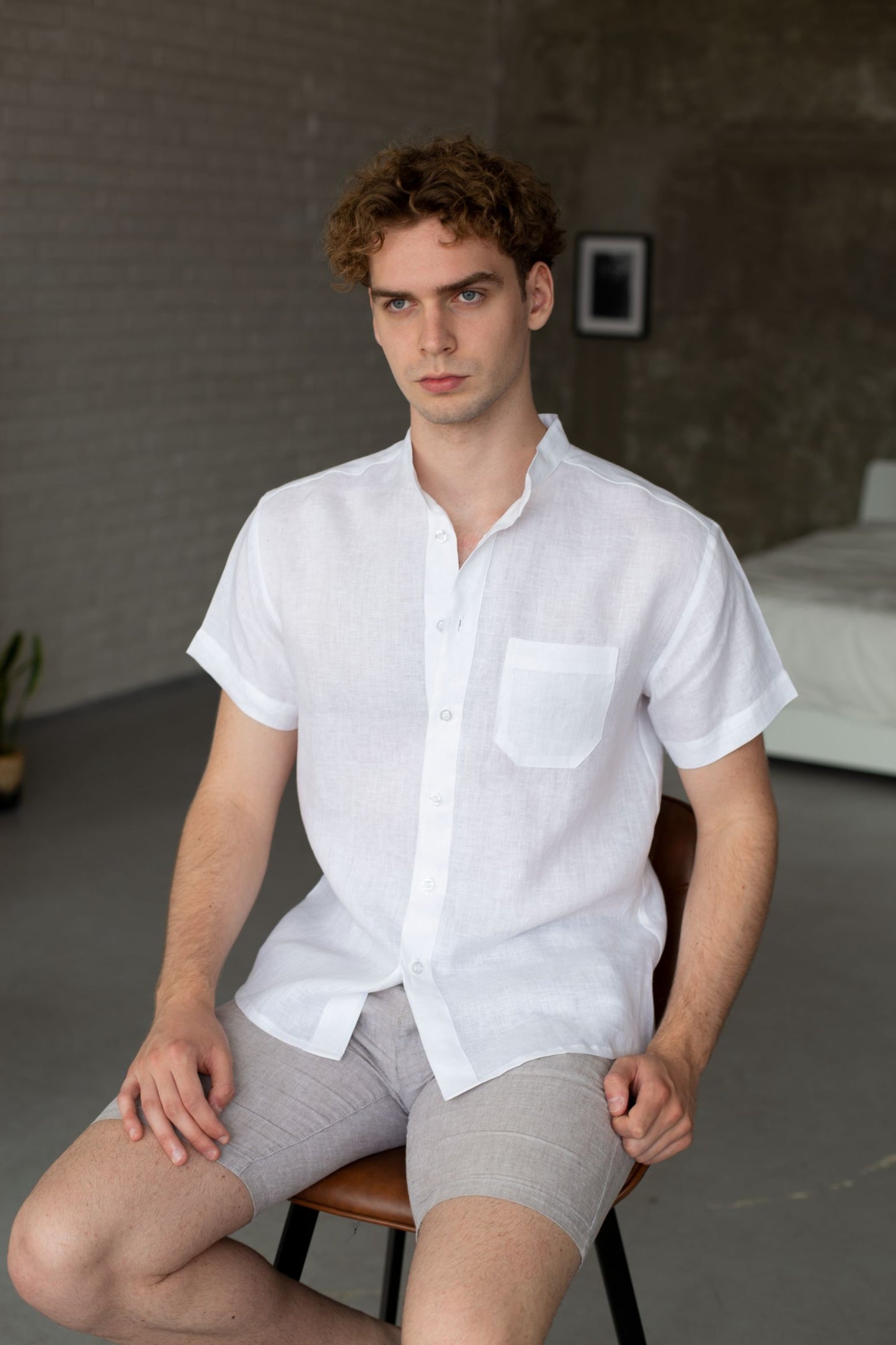 1202 - white short-sleeved shirt with stand-up collar
