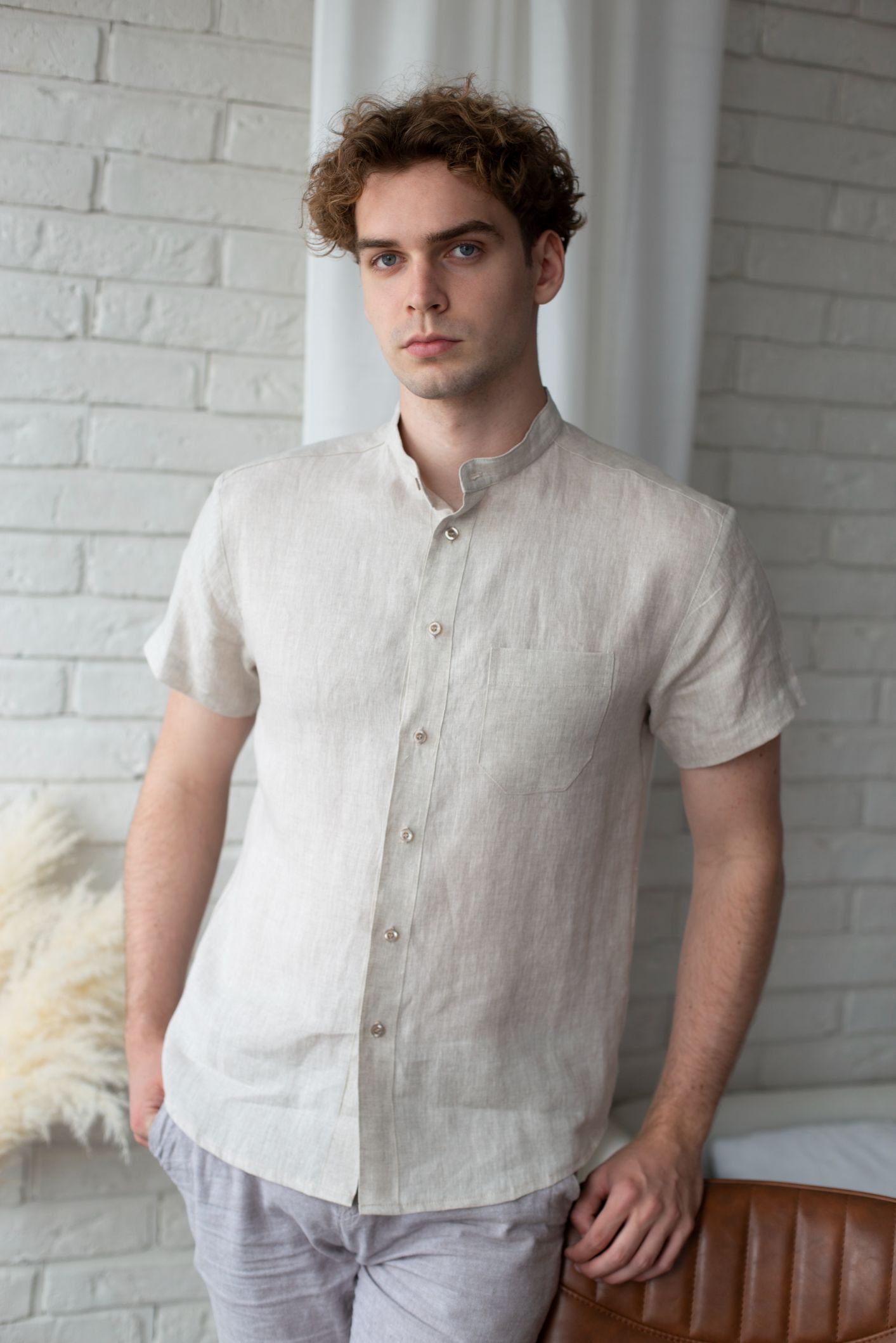 1220 - beige short-sleeved shirt with stand-up collar