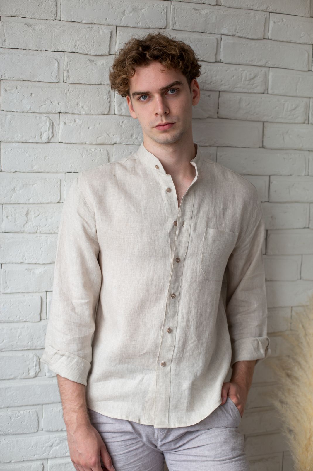 1221 - beige long-sleeved shirt with stand-up collar