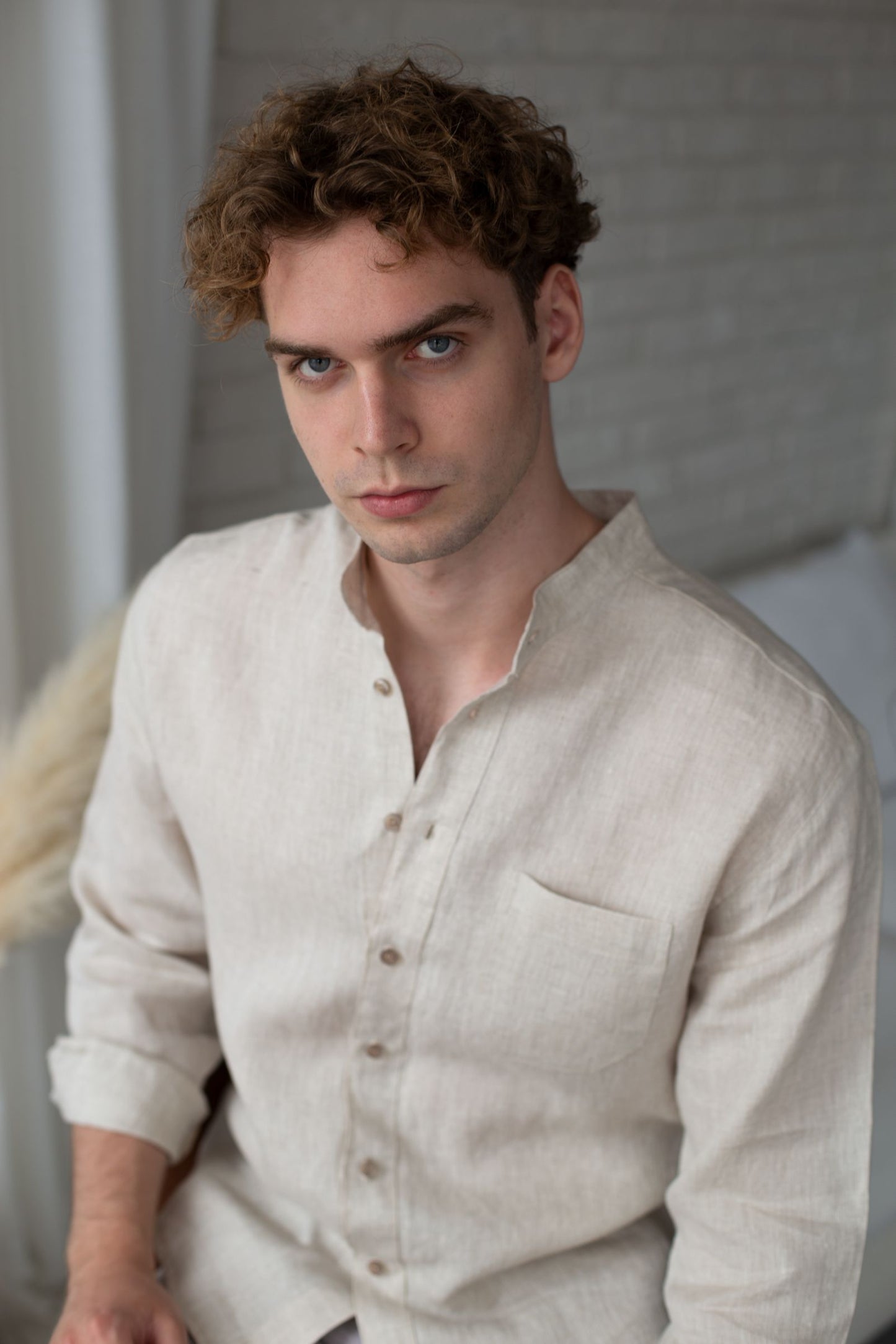 1221 - beige long-sleeved shirt with stand-up collar