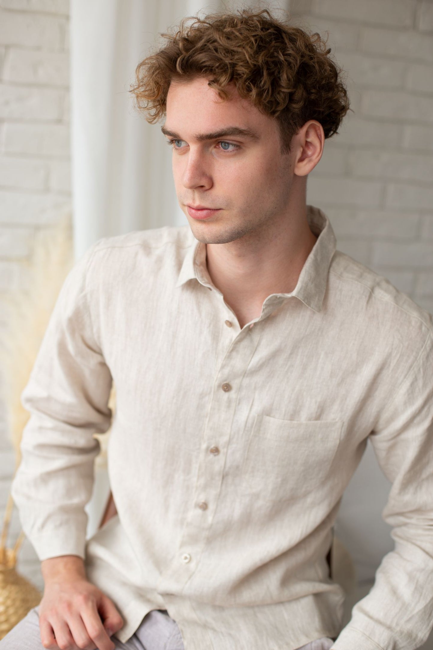 1222 - beige long-sleeved shirt with classic collar