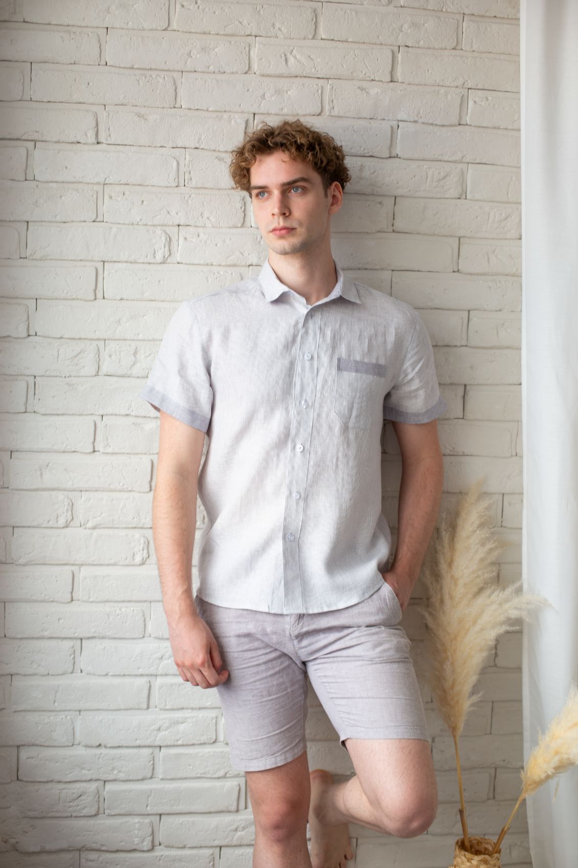 1238 - gray striped short-sleeved shirt with classic collar