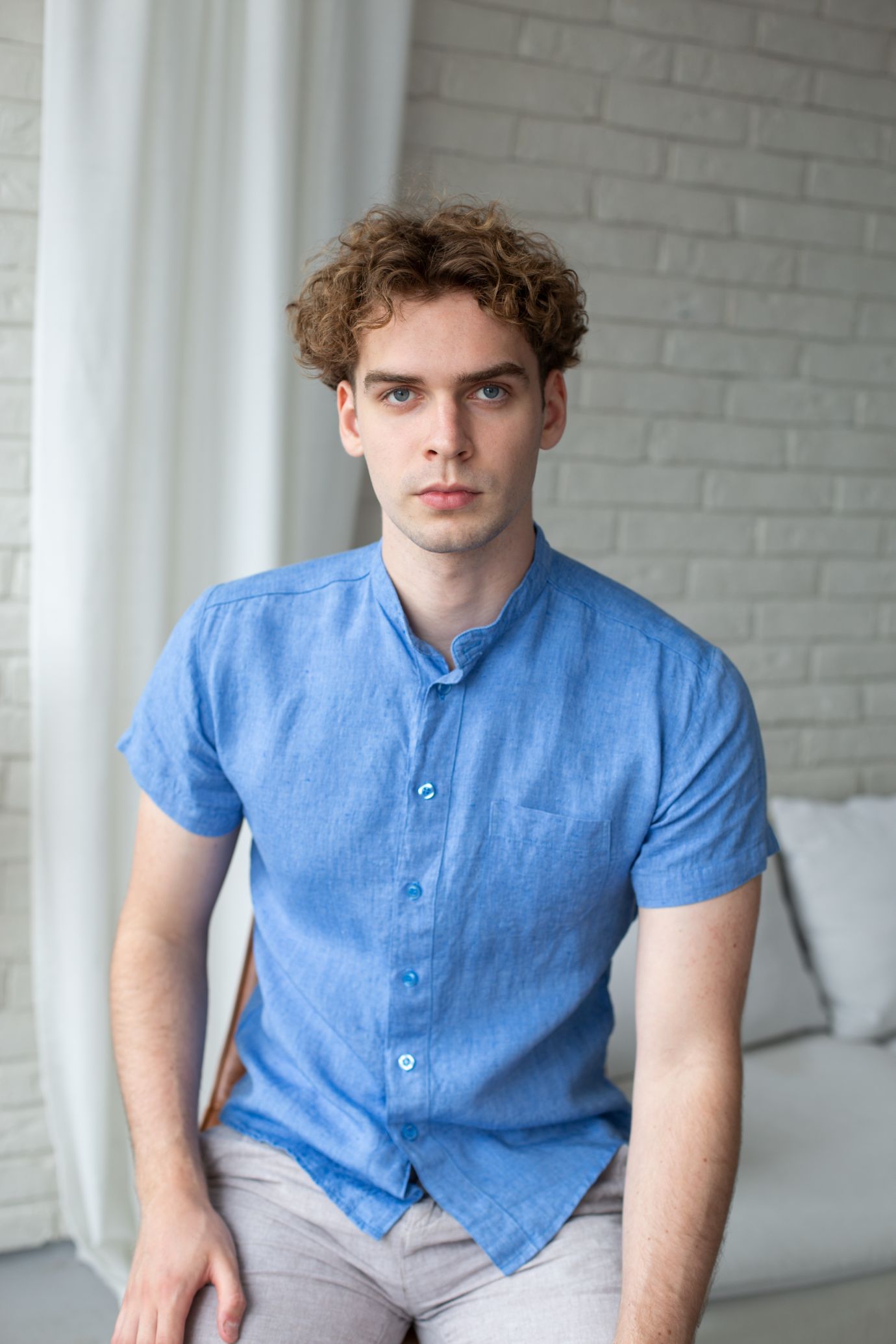 1228 - blue short-sleeved shirt
